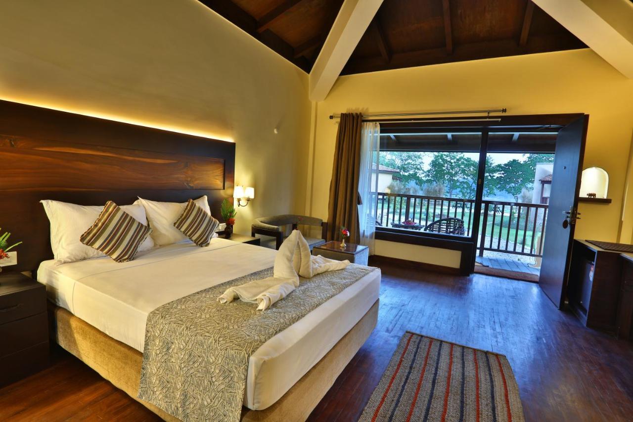 Jungle Villa Resort - Near Chitwan National Park מראה חיצוני תמונה