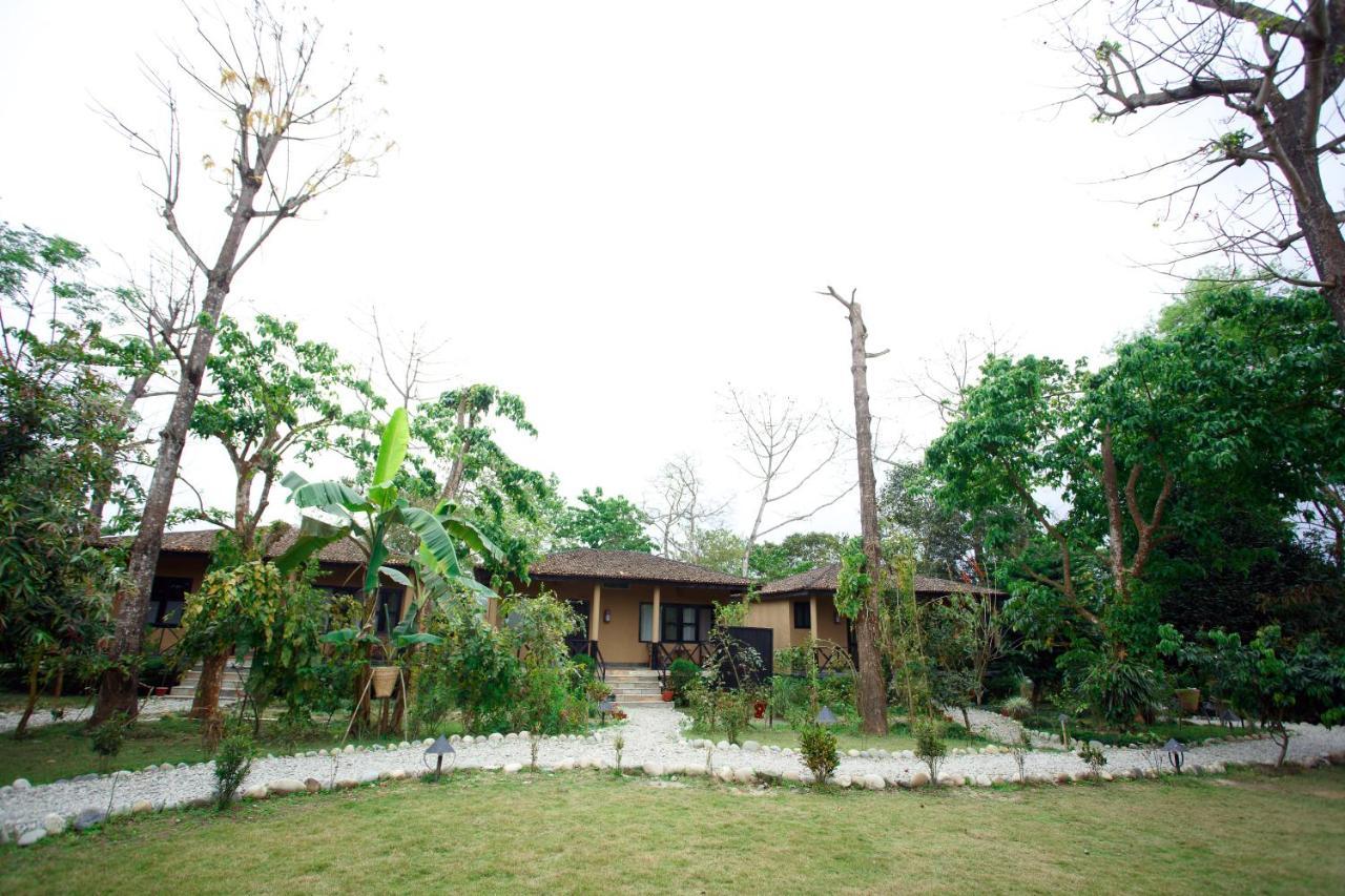 Jungle Villa Resort - Near Chitwan National Park מראה חיצוני תמונה