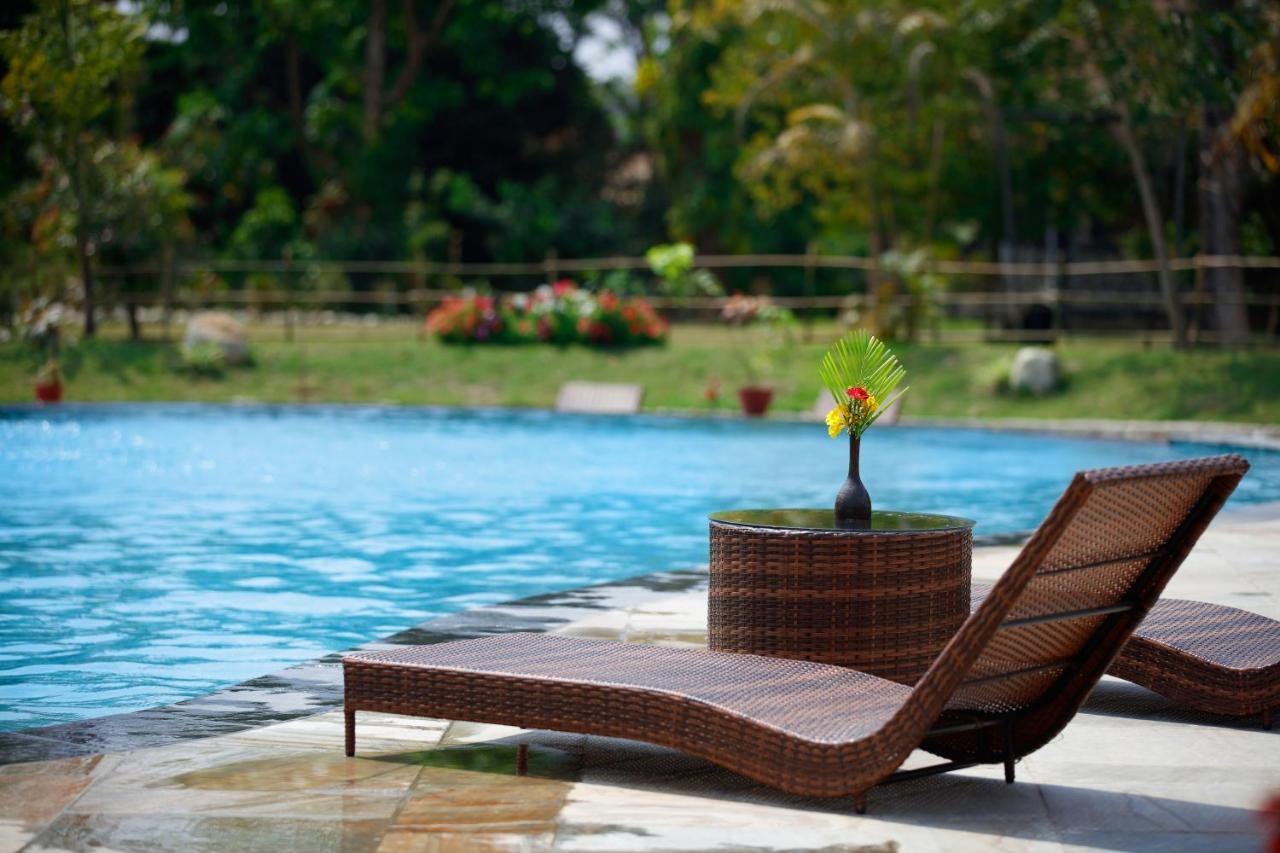 Jungle Villa Resort - Near Chitwan National Park מראה חיצוני תמונה