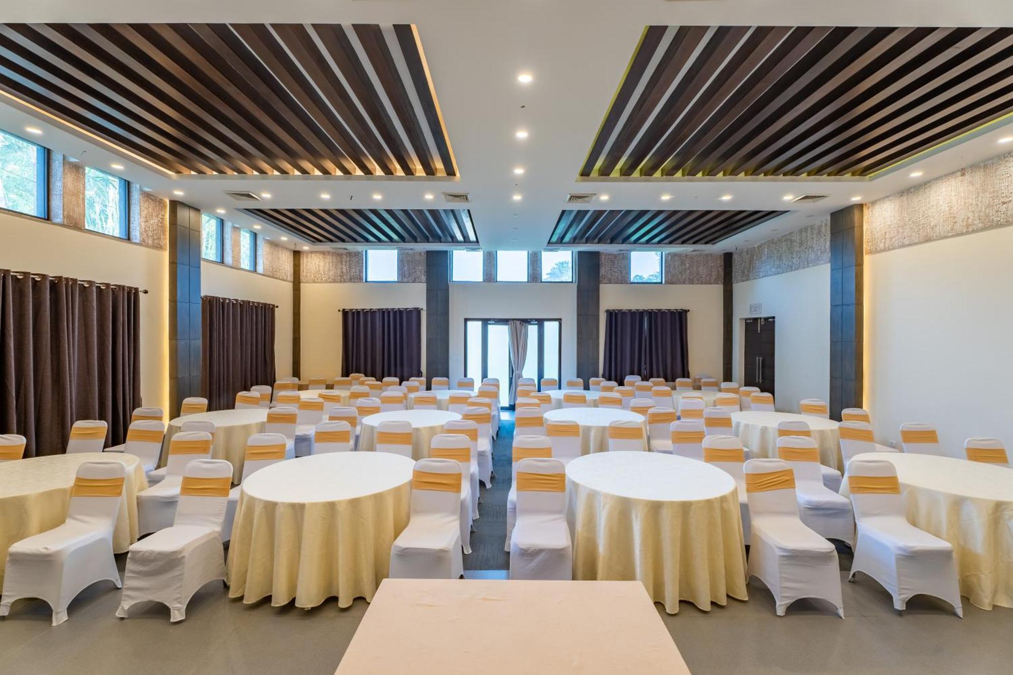 Jungle Villa Resort - Near Chitwan National Park מראה חיצוני תמונה