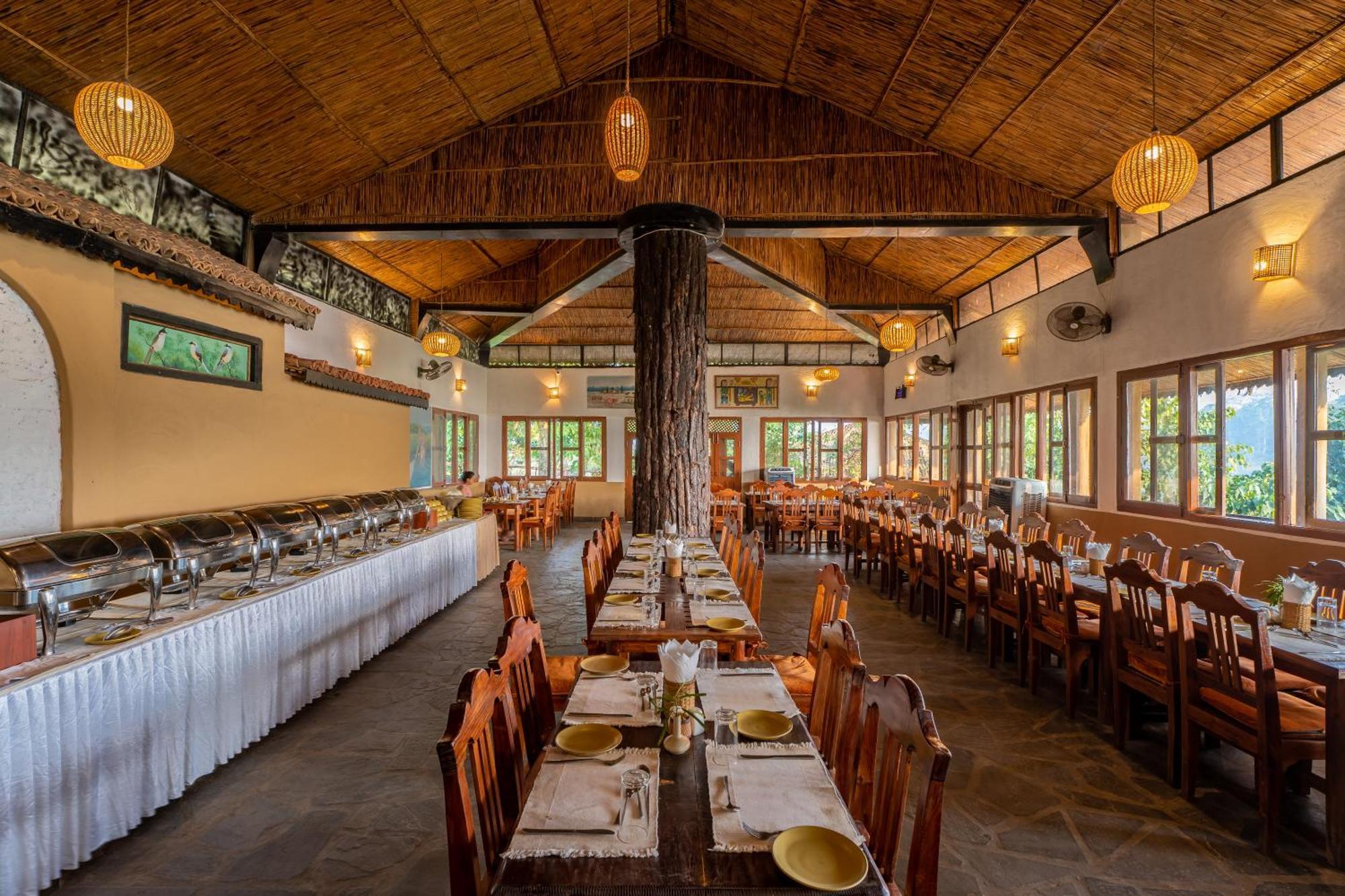 Jungle Villa Resort - Near Chitwan National Park מראה חיצוני תמונה