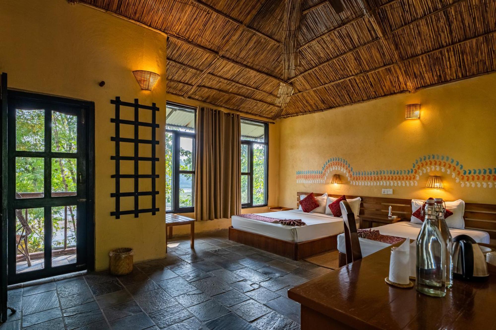 Jungle Villa Resort - Near Chitwan National Park מראה חיצוני תמונה
