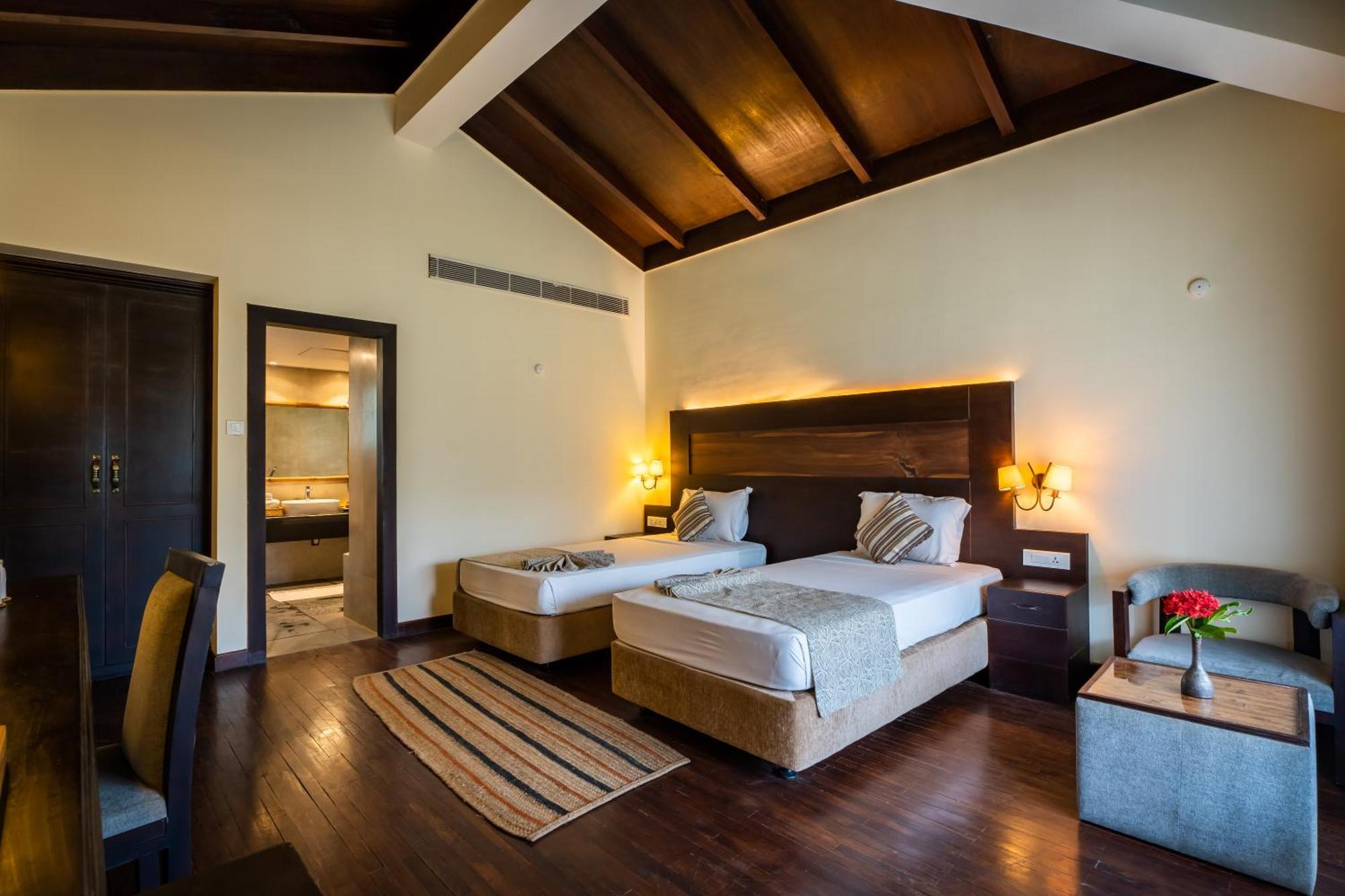 Jungle Villa Resort - Near Chitwan National Park מראה חיצוני תמונה